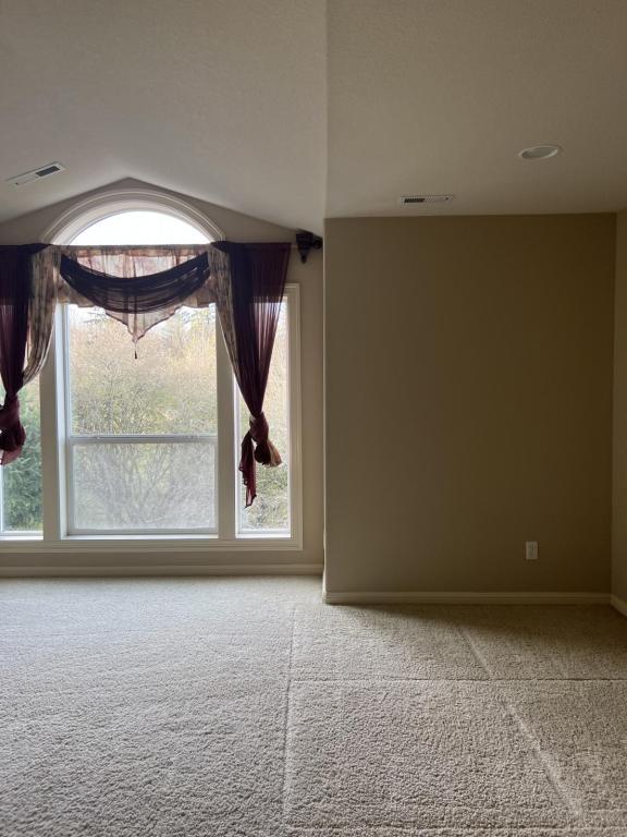 Building Photo - 15715 SE Bybee Dr