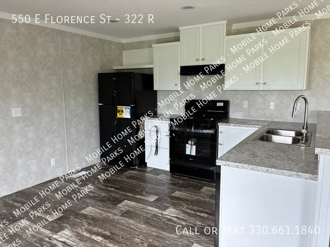 Building Photo - 550 E Florence Ave