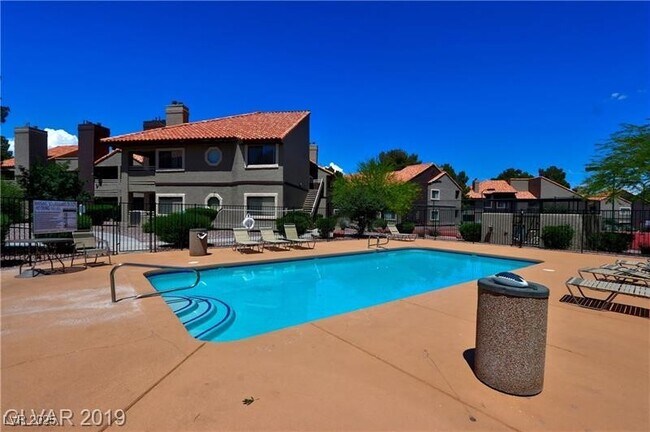 Building Photo - 5022 S Rainbow Blvd