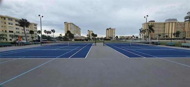 Building Photo - 4550 Cove Cir