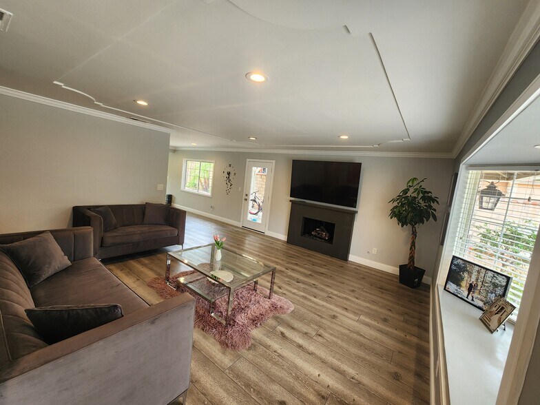 Building Photo - 13969 Wallabi Ave