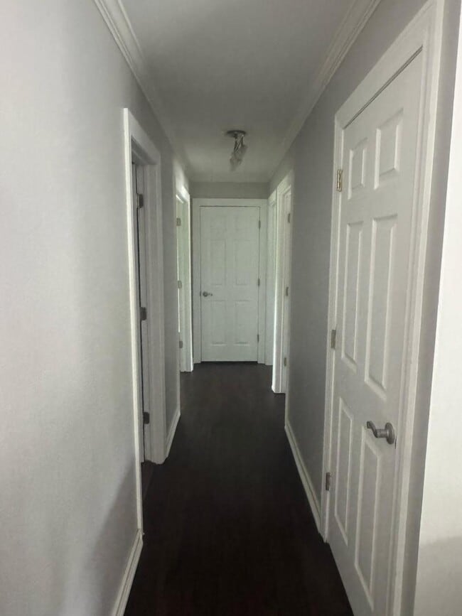 Building Photo - 980 Brush Hill Ln