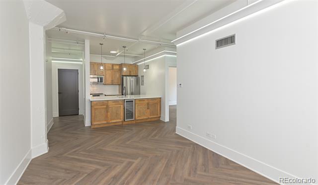 Building Photo - 817 17th St