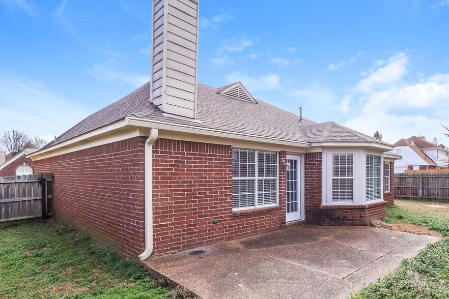 Building Photo - 995 Scofield Dr