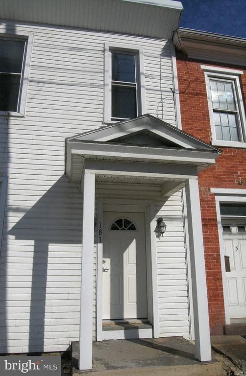 Building Photo - 181 S Tulpehocken St