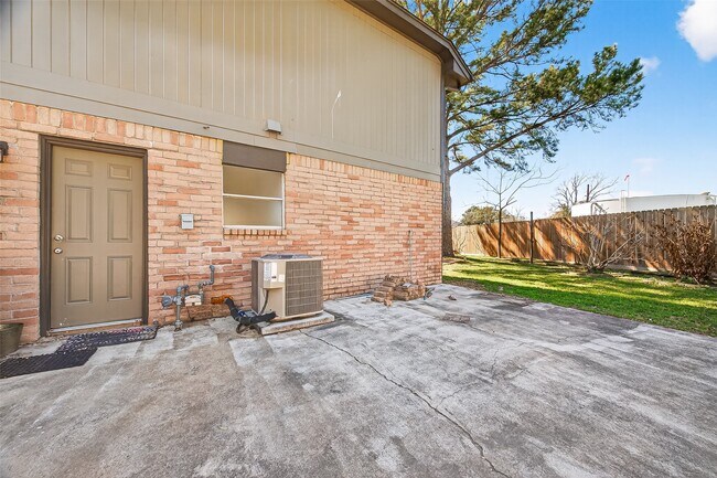 Building Photo - 1507 Windys Way