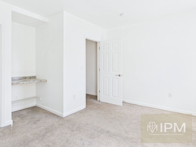 Building Photo - 1/2 OFF First Months Rent! Spacious 3 Bedr...