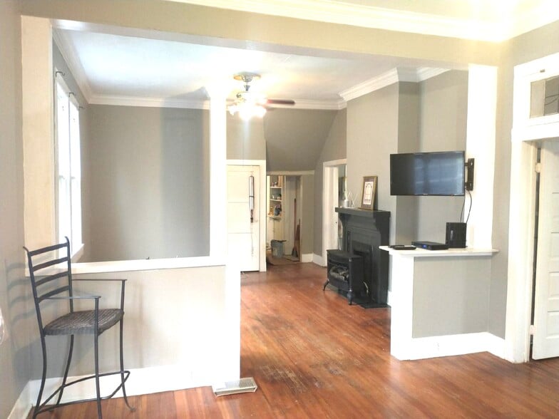 Office or Full dining room! - 746 Europe St