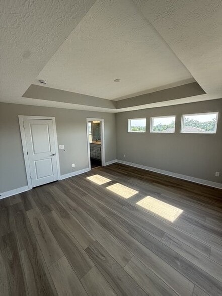 Building Photo - 6176 Nicholas Wy