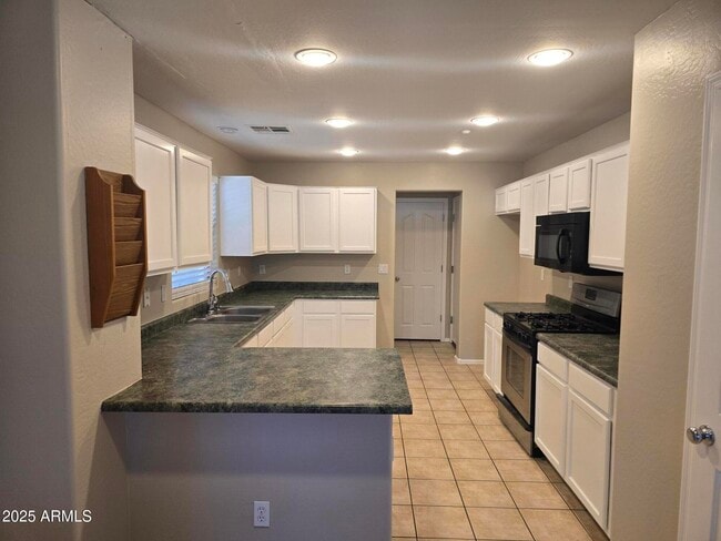 Building Photo - 2644 E Megan St