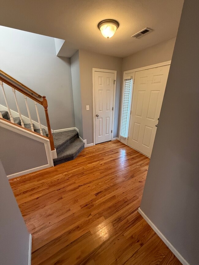 Building Photo - 528 N Hampton Meadows Dr