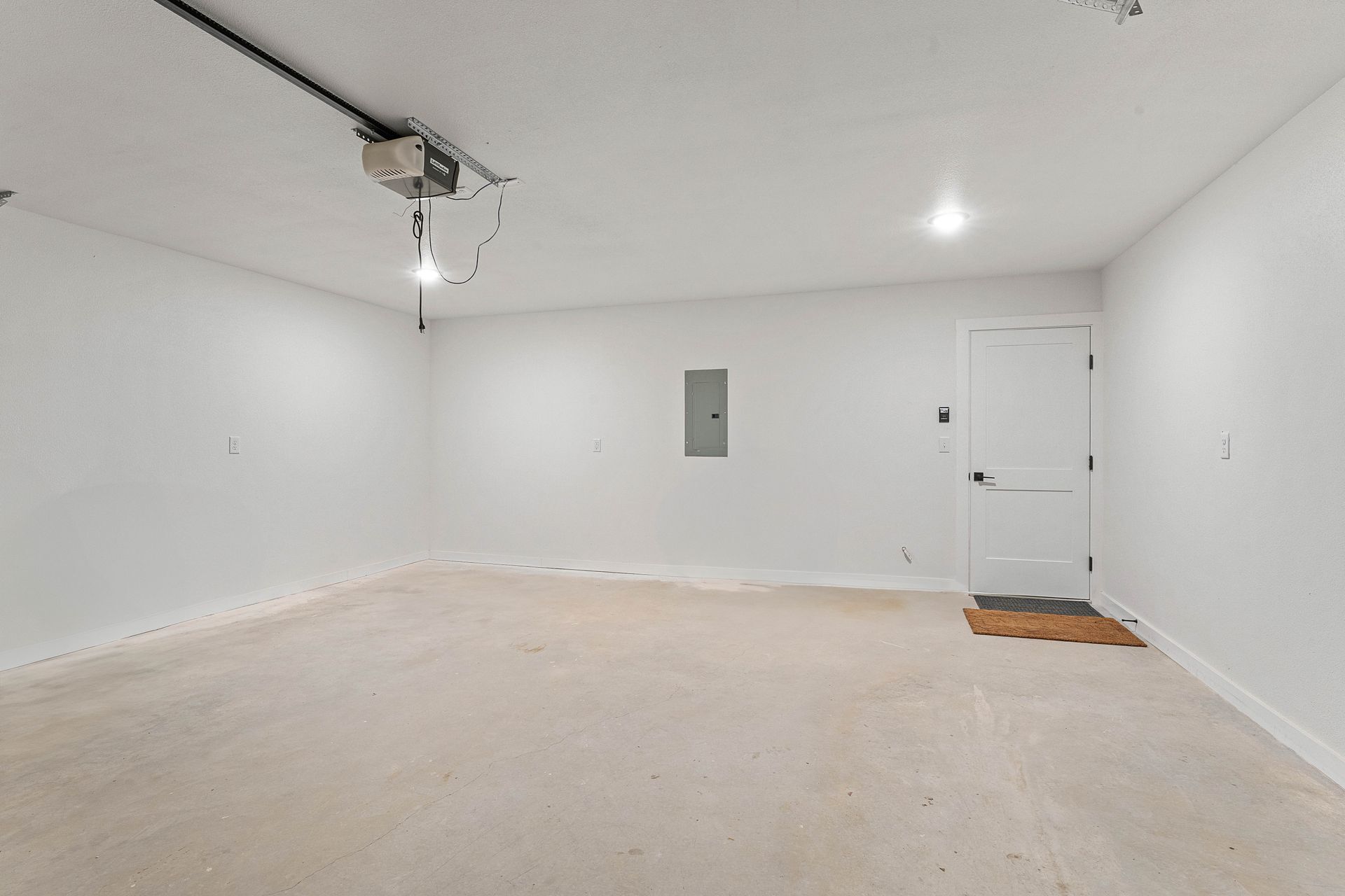 Building Photo - 1982 S Razorback Rd