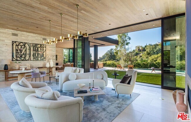 Building Photo - 1335 Carla Ln