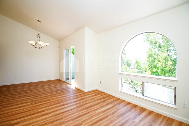 Building Photo - 3739 Clayton Rd