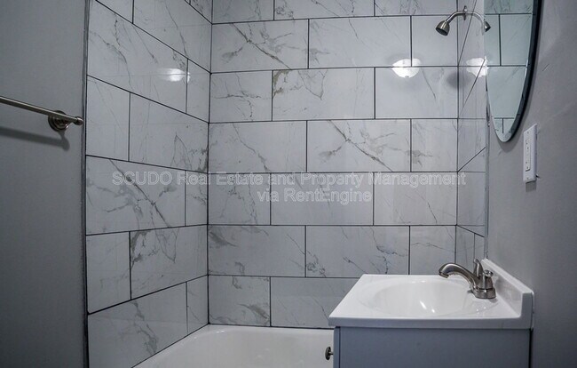 Building Photo - 1324 N Osage St