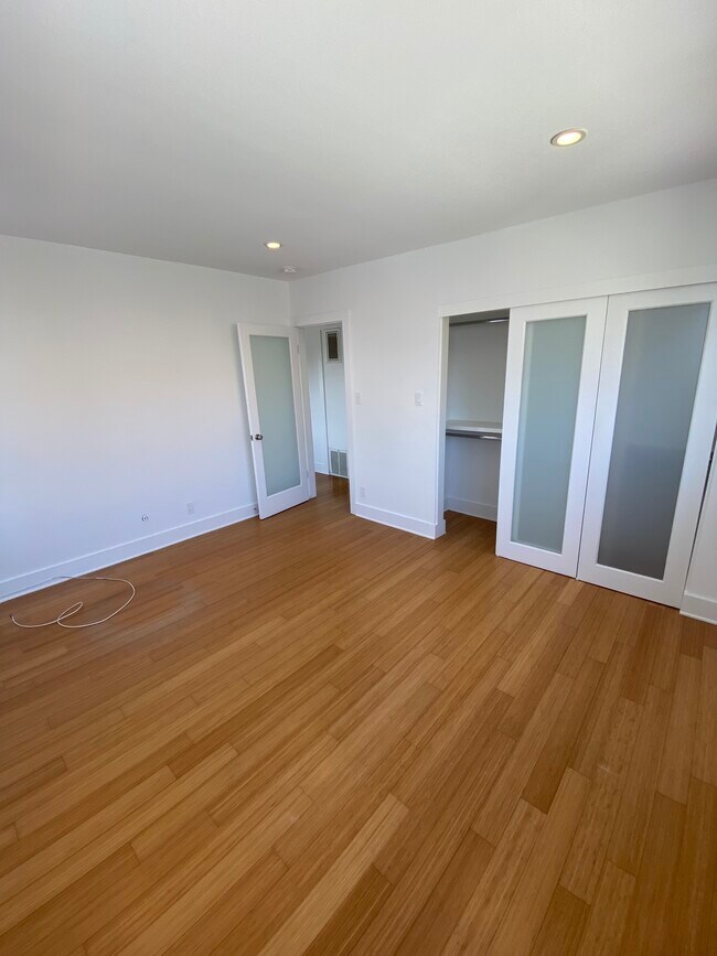 Building Photo - 3761 Vinton Ave