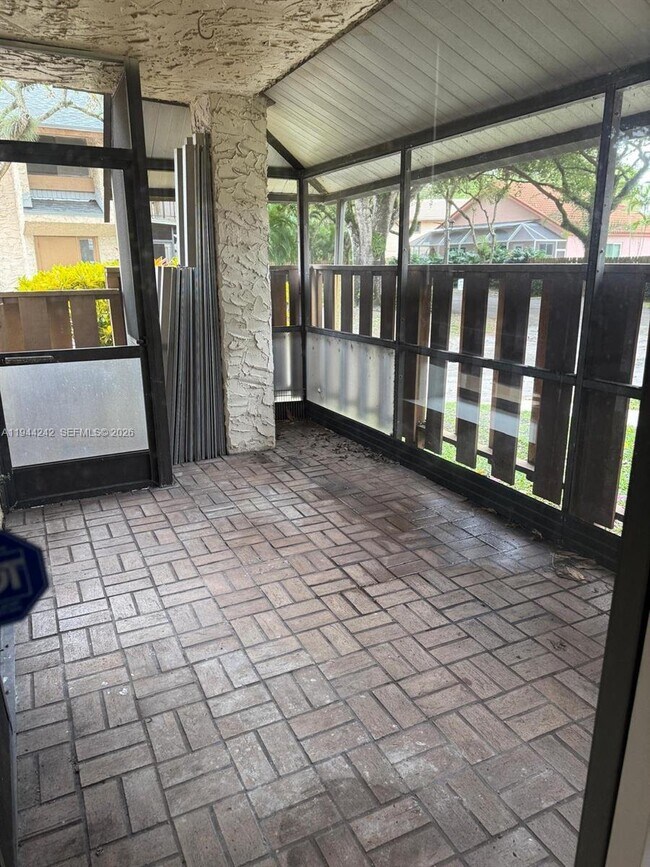 Building Photo - 118 Wimbledon Lakes Dr