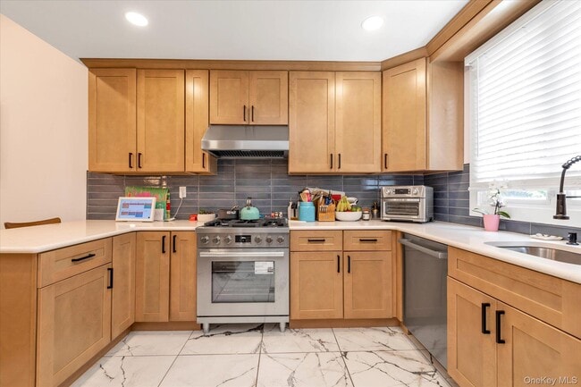 Building Photo - 3075 Whaleneck Dr