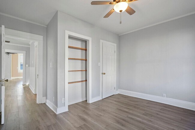 Building Photo - AVAILABLE IN DECEMBER