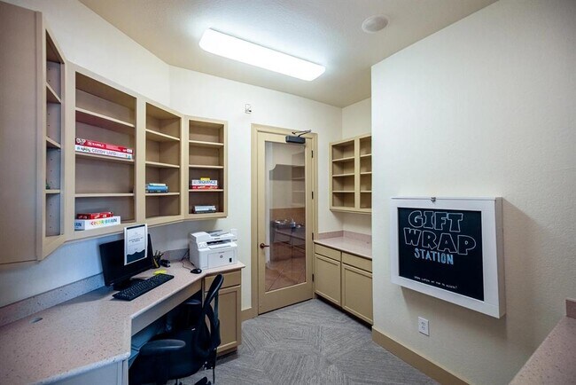 Building Photo - 12800 Center Lake Dr