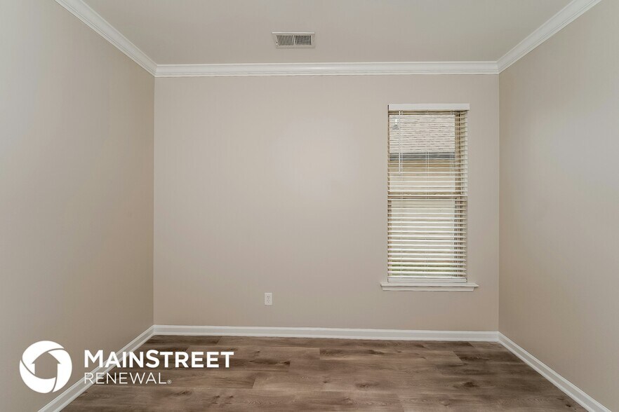 Building Photo - 1131 Avalon Dr