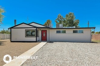 Building Photo - 3410 S Lakeside Pl