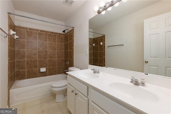 Building Photo - 808 Plaintain Dr