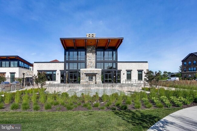 Building Photo - 6416 Greenleigh Ave