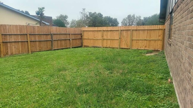 The L-Shaped Backyard is Like Having 2 Back Yards in One - 5538 W Ridgecreek Dr