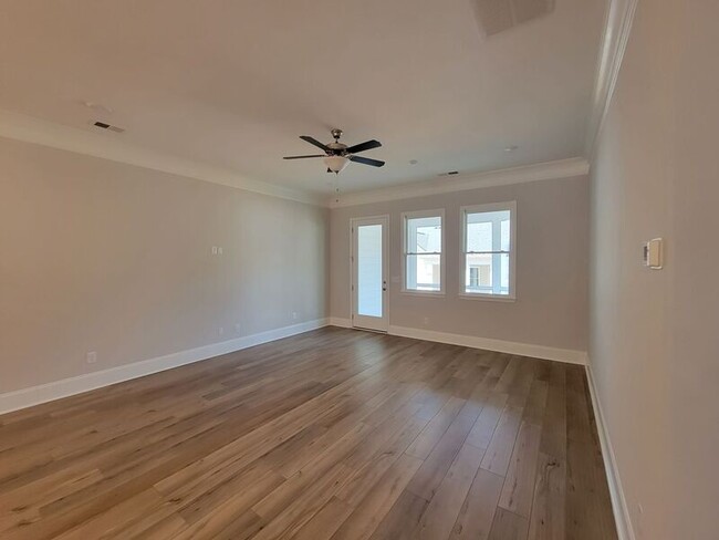 Building Photo - 2130 Cosette Ln
