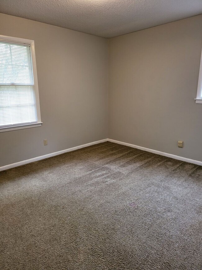 Building Photo - Decatur