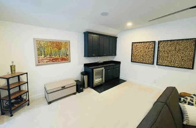 Building Photo - 24719 Resort Pkwy