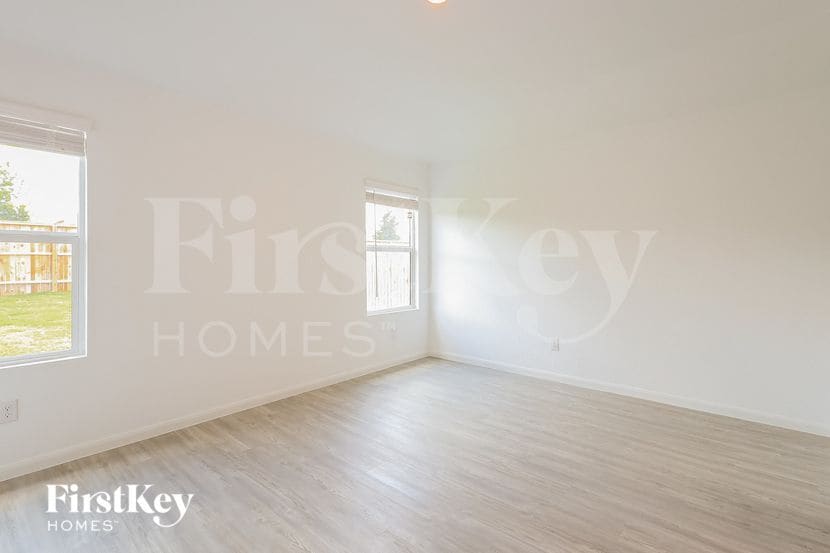 Building Photo - 6728 Beehive Dr