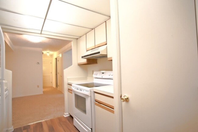 Building Photo - 134 Turtle Creek Rd #6