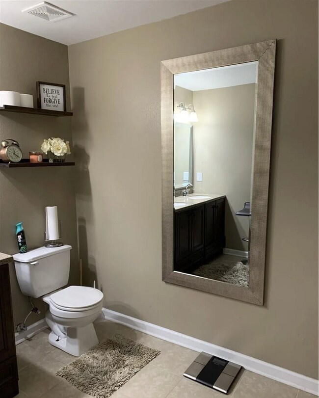 Building Photo - Luxurious 3 bedroom 2 bath home in the Heart of Baton Rouge!