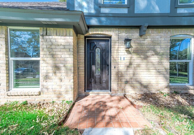 Building Photo - 3511 Tree Ln