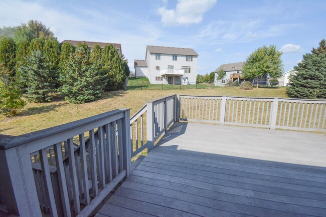 Building Photo - Spacious 4 Bedroom in Fantastic Cul-De-Sac!
