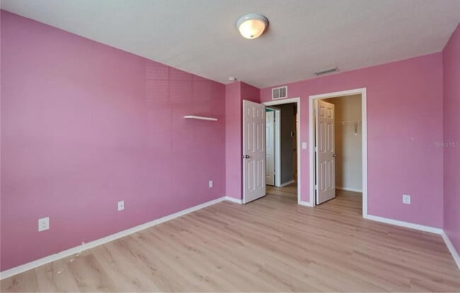 Building Photo - 8842 turnstone Dr