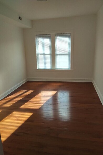 Second Room - 6108 W Addison St