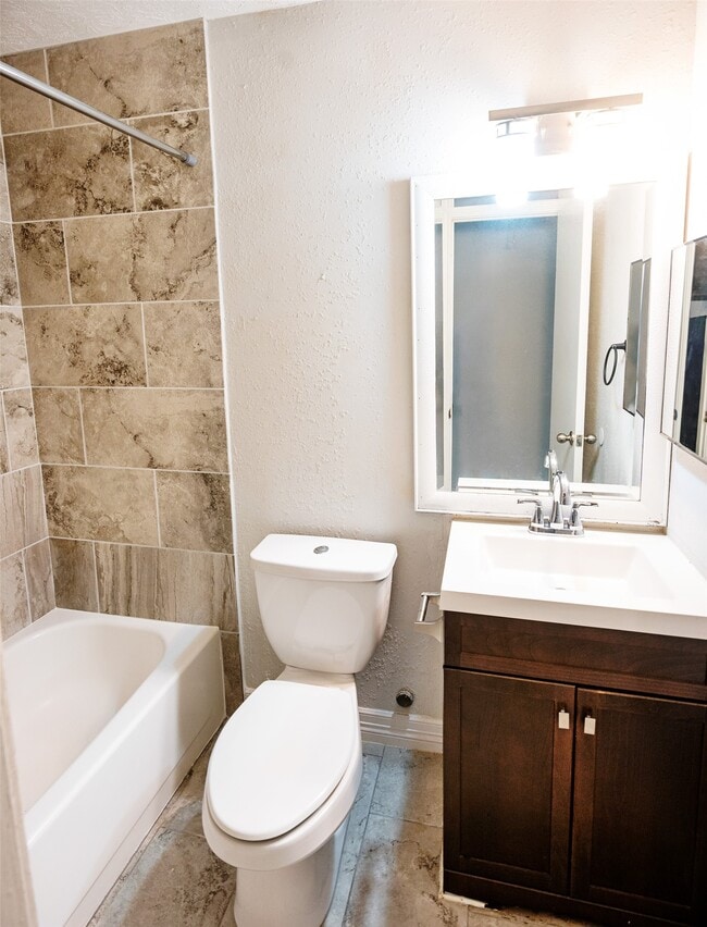 Building Photo - 2022 Crosscoach Ln