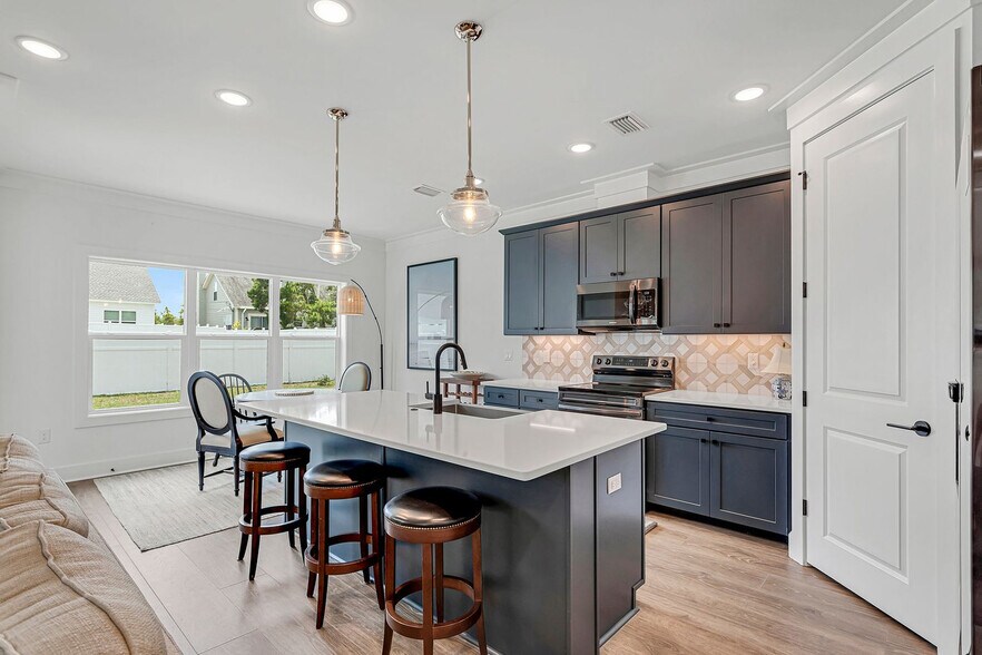 Building Photo - 22811 Ann Miller Rd