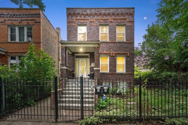 Building Photo - 1756 N Karlov Ave