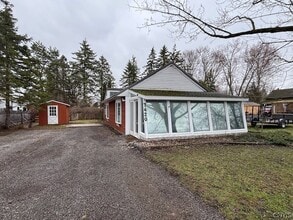 Building Photo - 7420 Mapleview Rd