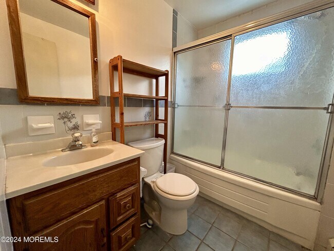 Building Photo - 79 N Main St