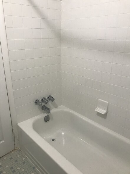 Building Photo - 4614 Silverwood St