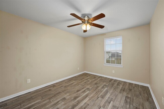 Building Photo - 1843 Garnet Breeze Dr