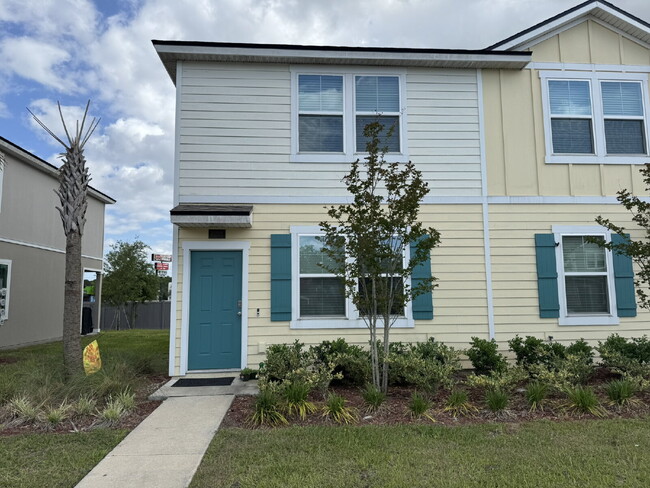 Primary Photo - Rivergate Modern Townhome Near Downtown & ...