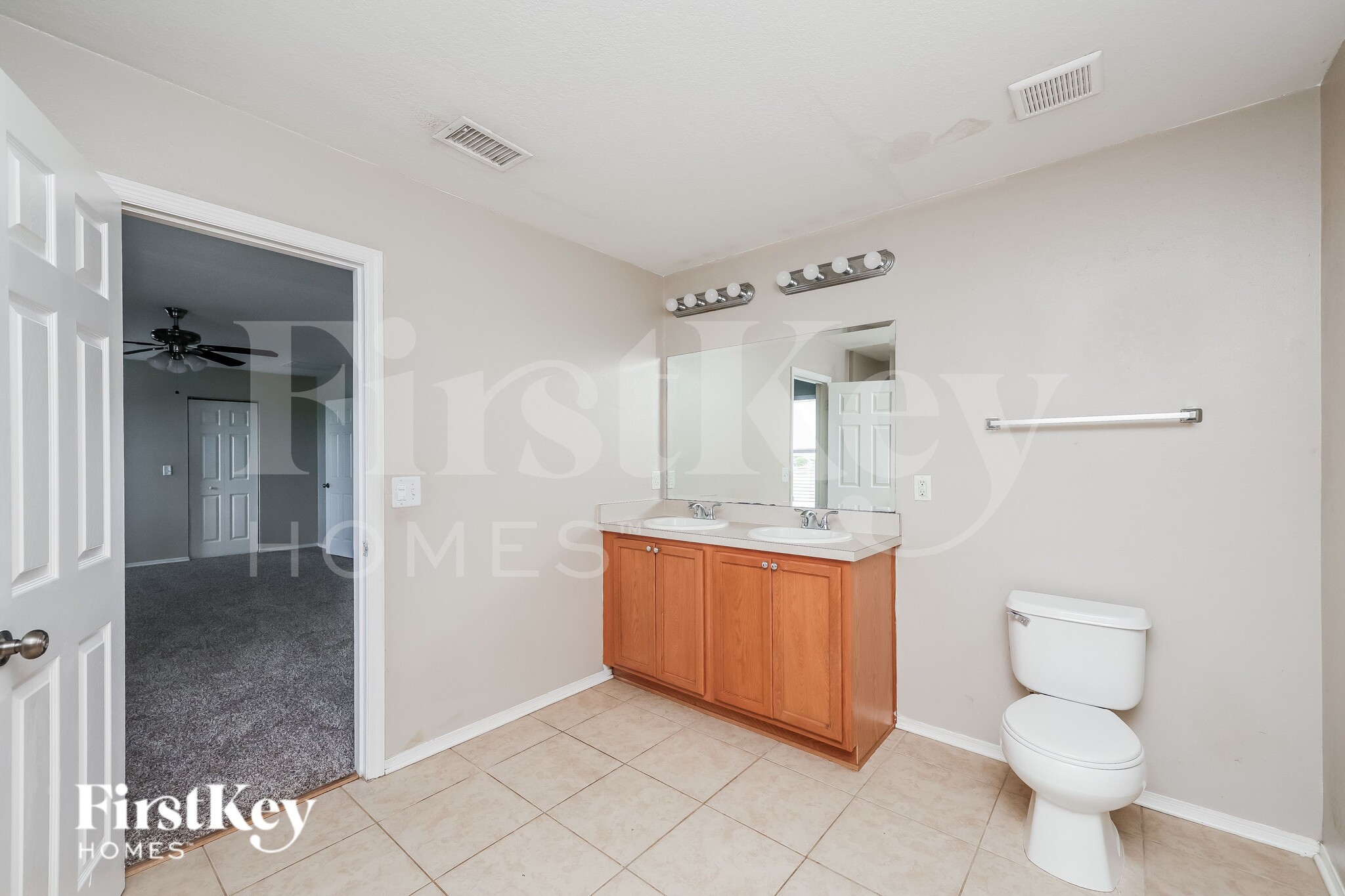 Building Photo - 5455 Sandy Shell Dr