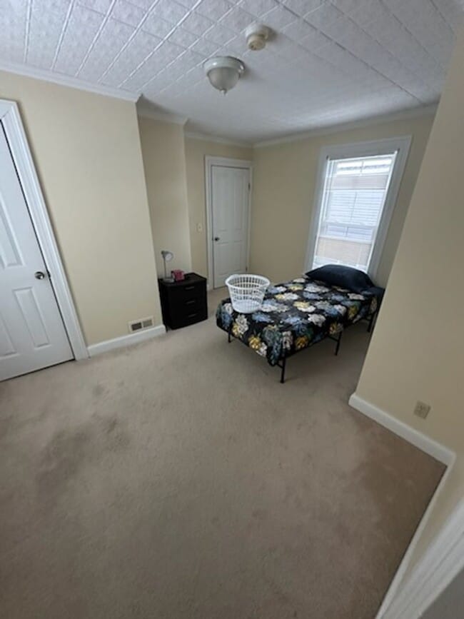 Building Photo - 60 West St