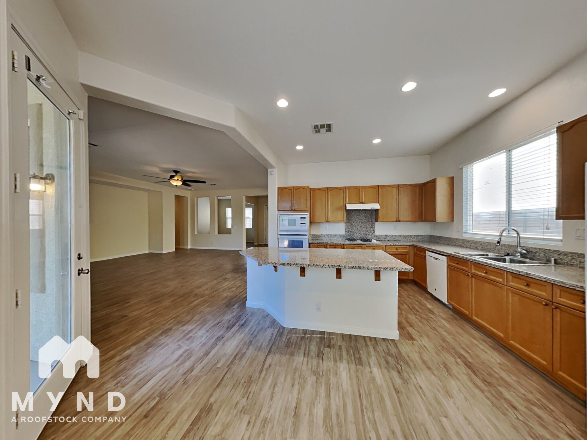 Building Photo - 6524 Greenlet Ave